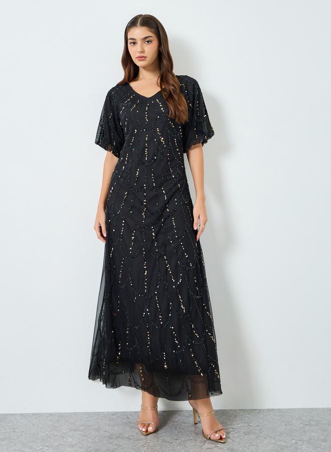 ستايلي فستان طويل منمق بتفاصيل شبكية - Image 4